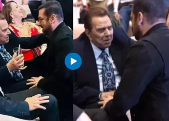 Salman khan sat at dharmendra feet