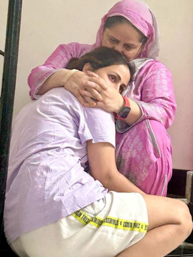 हिना खानचे आईबरोबरचे हळवे क्षण