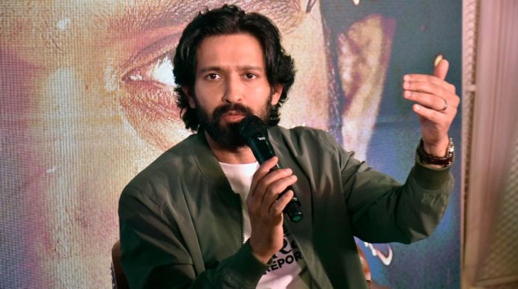 Vikrant Massey  Troll