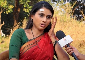 Gharoghari Matichya Chuli serial fame Actress Reshma Shinde shared the story of being mauled by a bull in a childhood